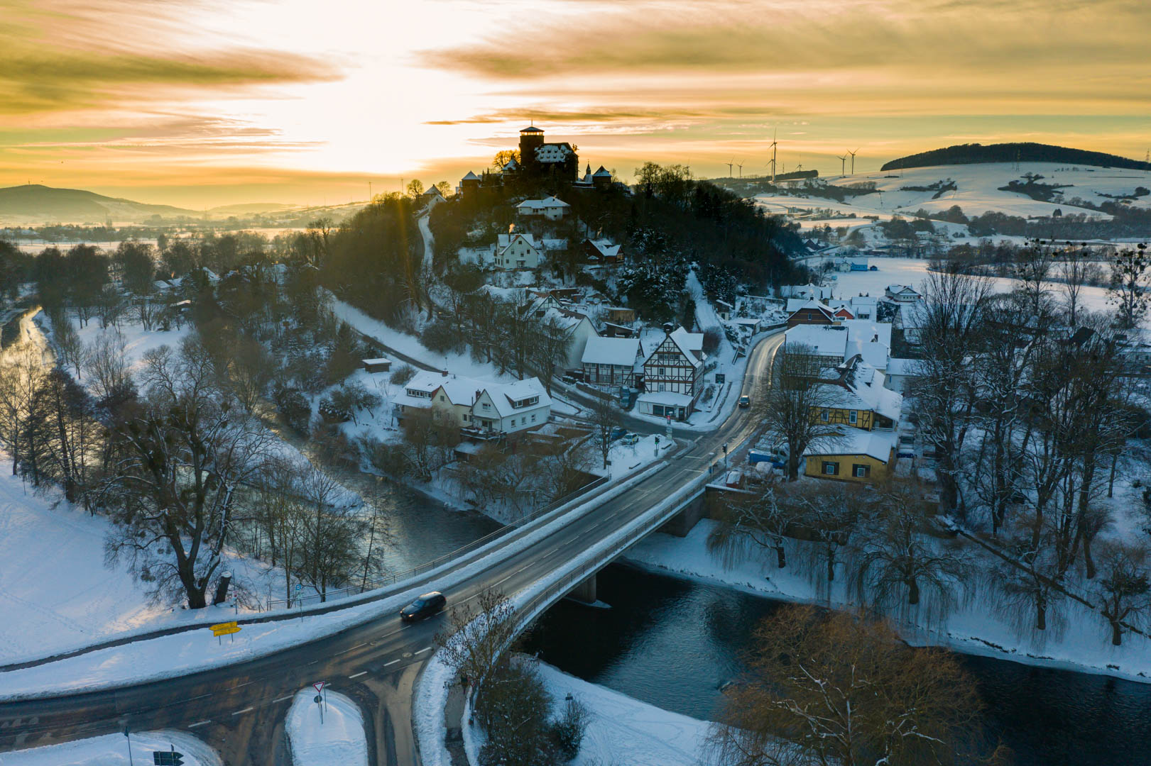 Trendelburg im Schnee, Luftaufnahme