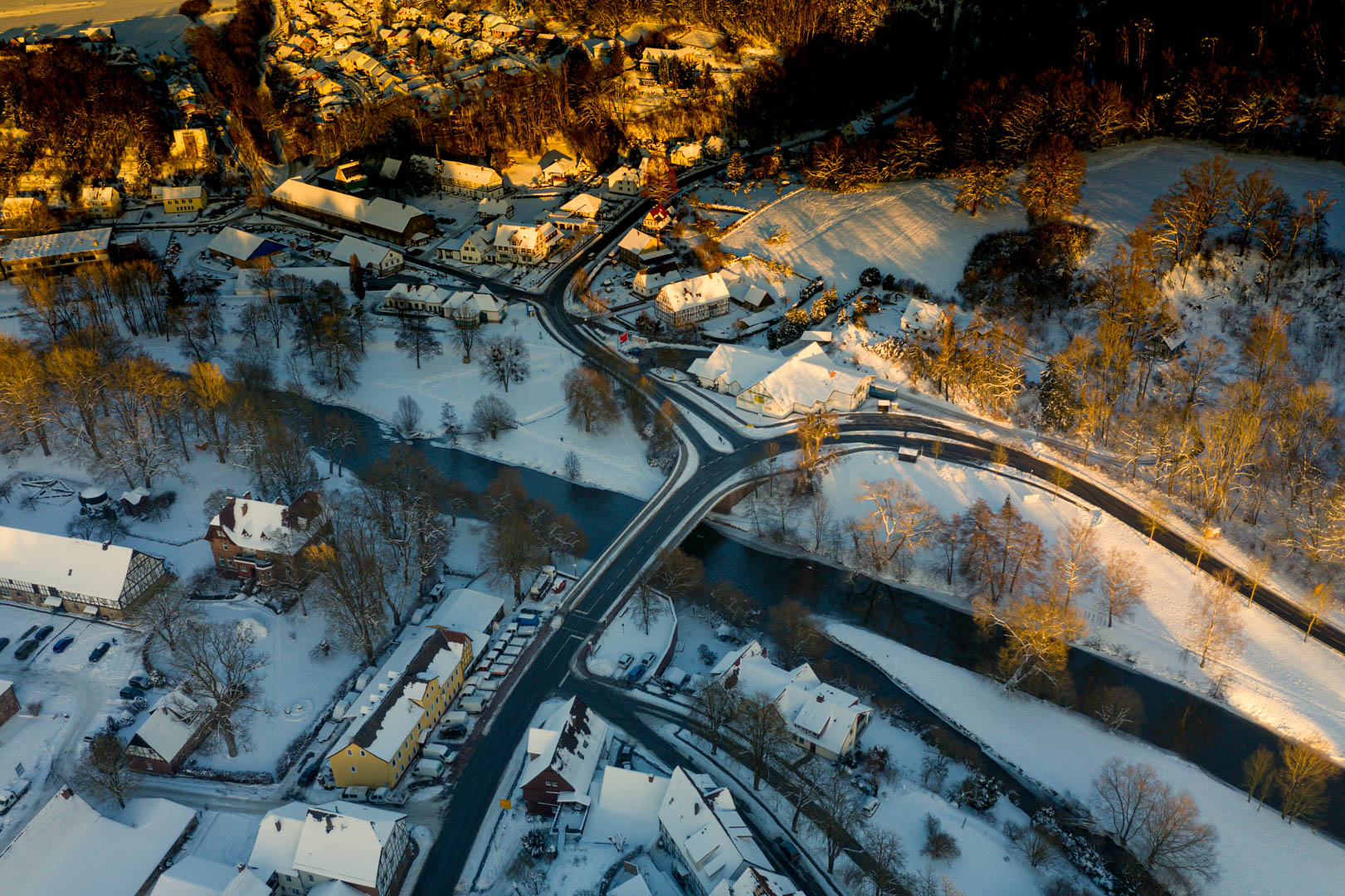 Trendelburg im Schnee, Luftaufnahme